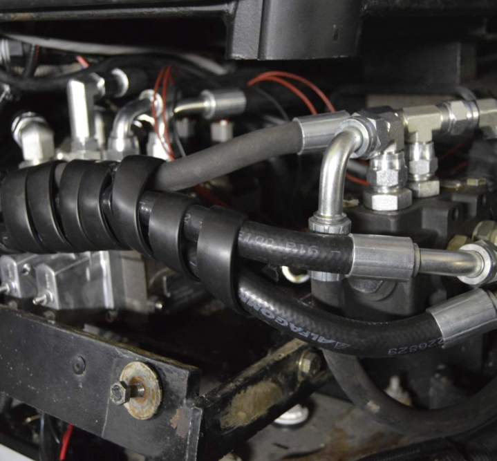 Hydraulic hose repair in Gatineau