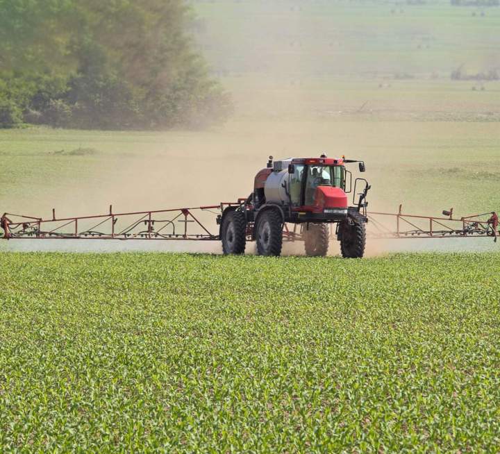 Installation de pièces et équipements agricoles